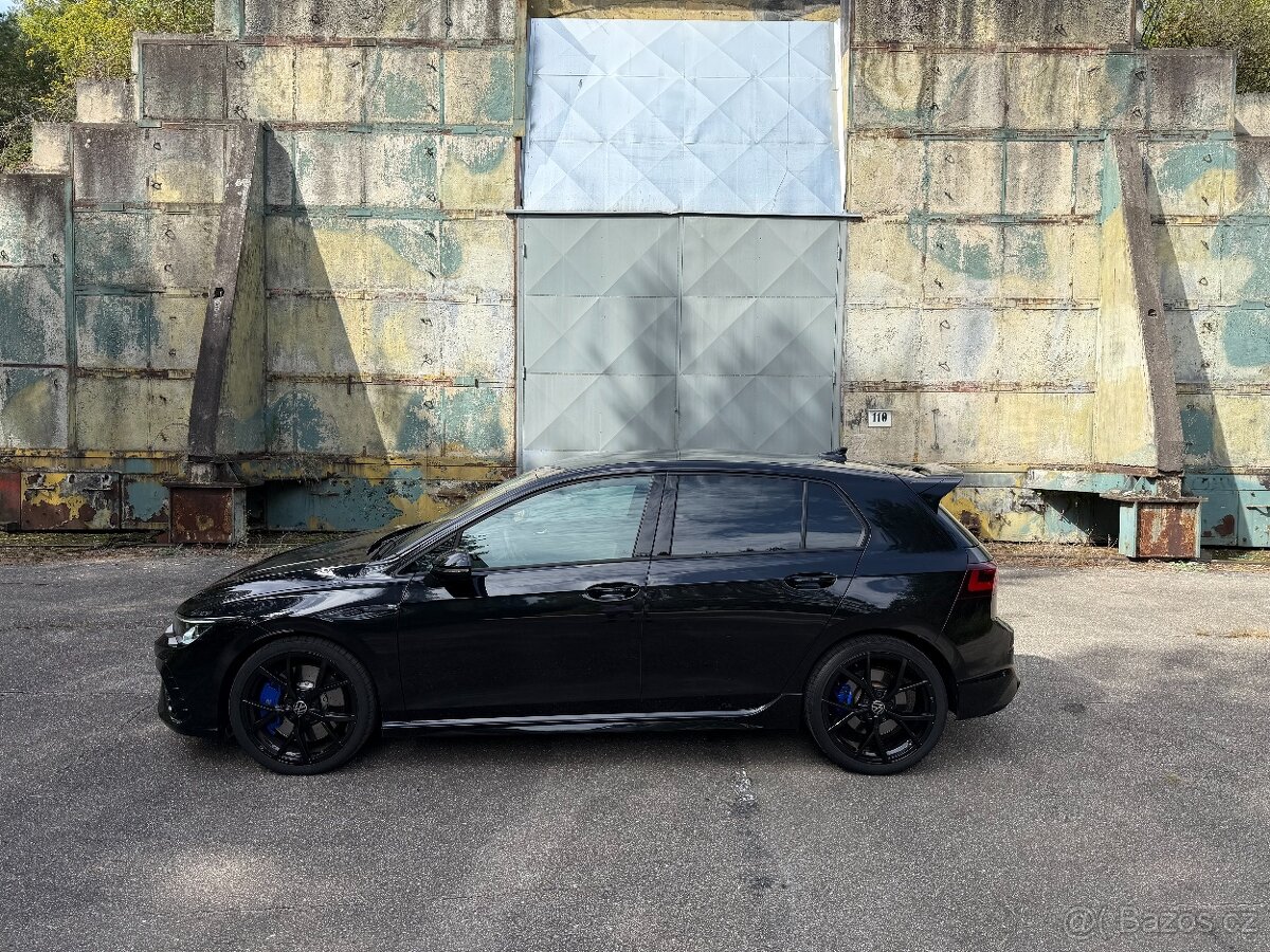 Volkswagen Golf 8R Performance 245kW Akrapovič, 1.Maj.DPH - 4