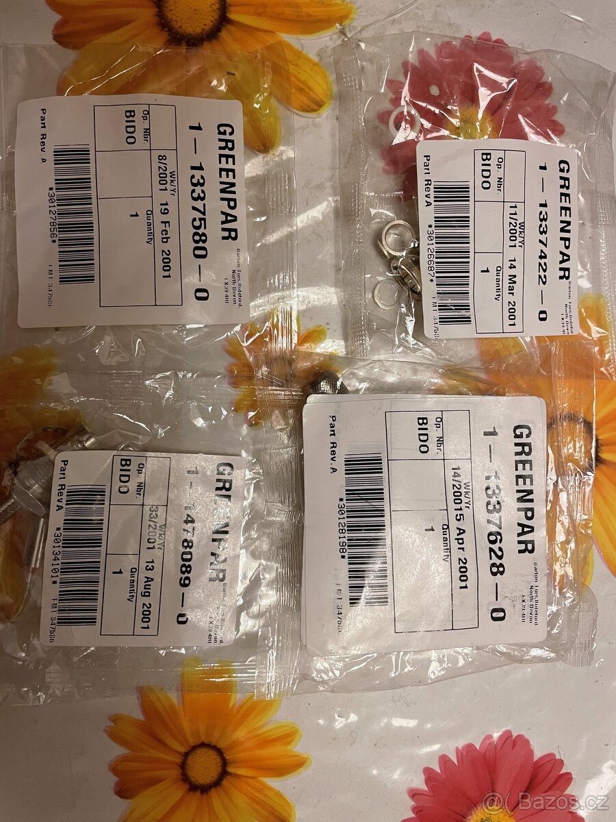 různé koaxiální konektory - 4