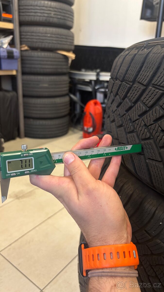 Barum Polaris 6 235/55 R19 - 4