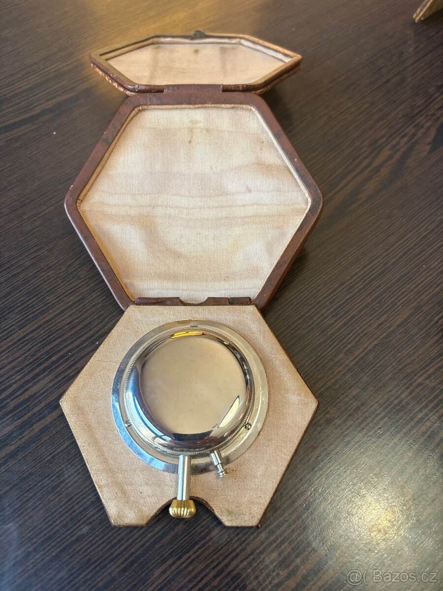 Starý cestovní budík - 4