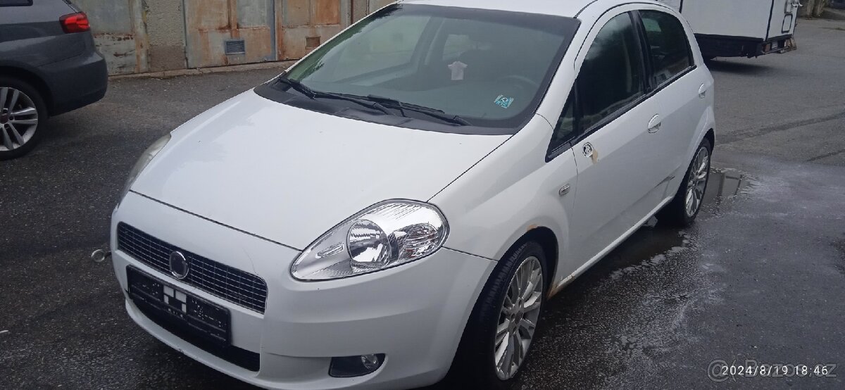 Fiat Grande Punto 1,4 NA DÍLY - 4