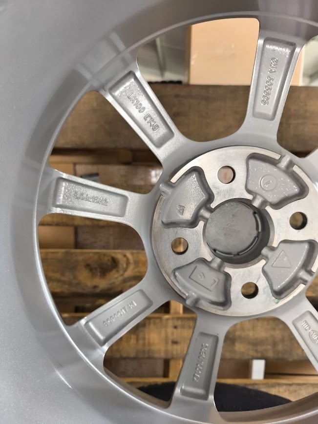 HYUNDAI R15/4x100/NEJAZDENA ORIGINÁL ZIMNÁ SADA - 4