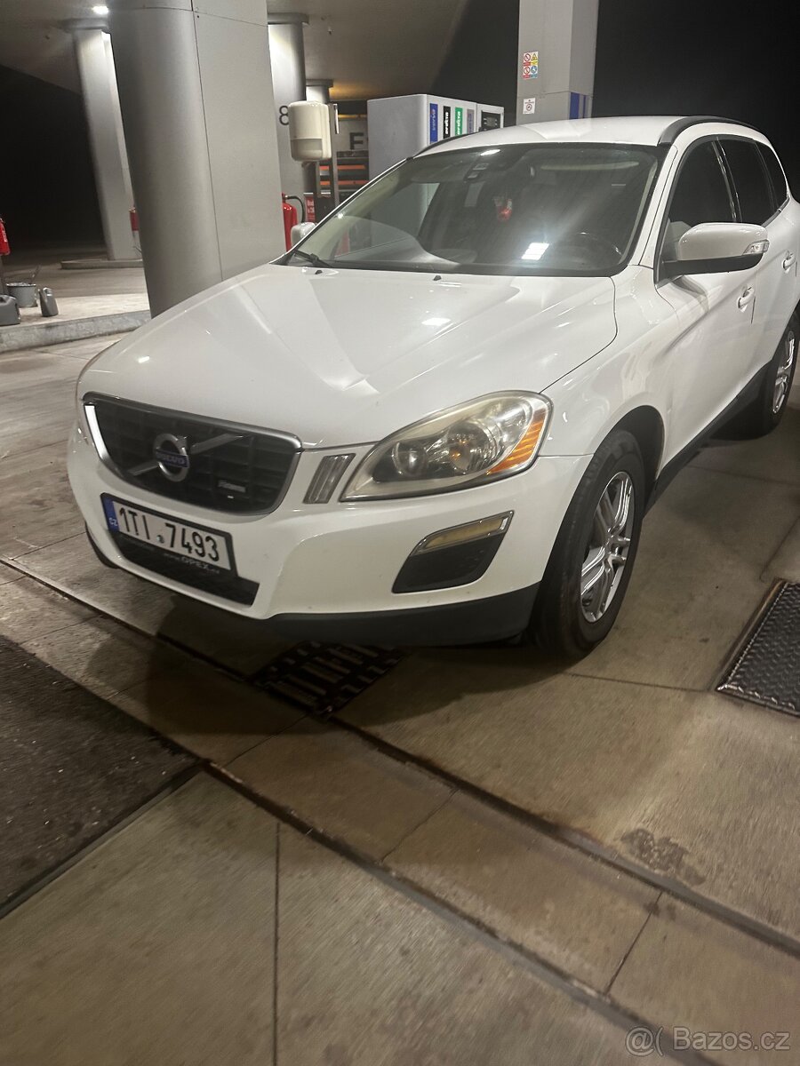 VOLVO XC60 2,4D - 4