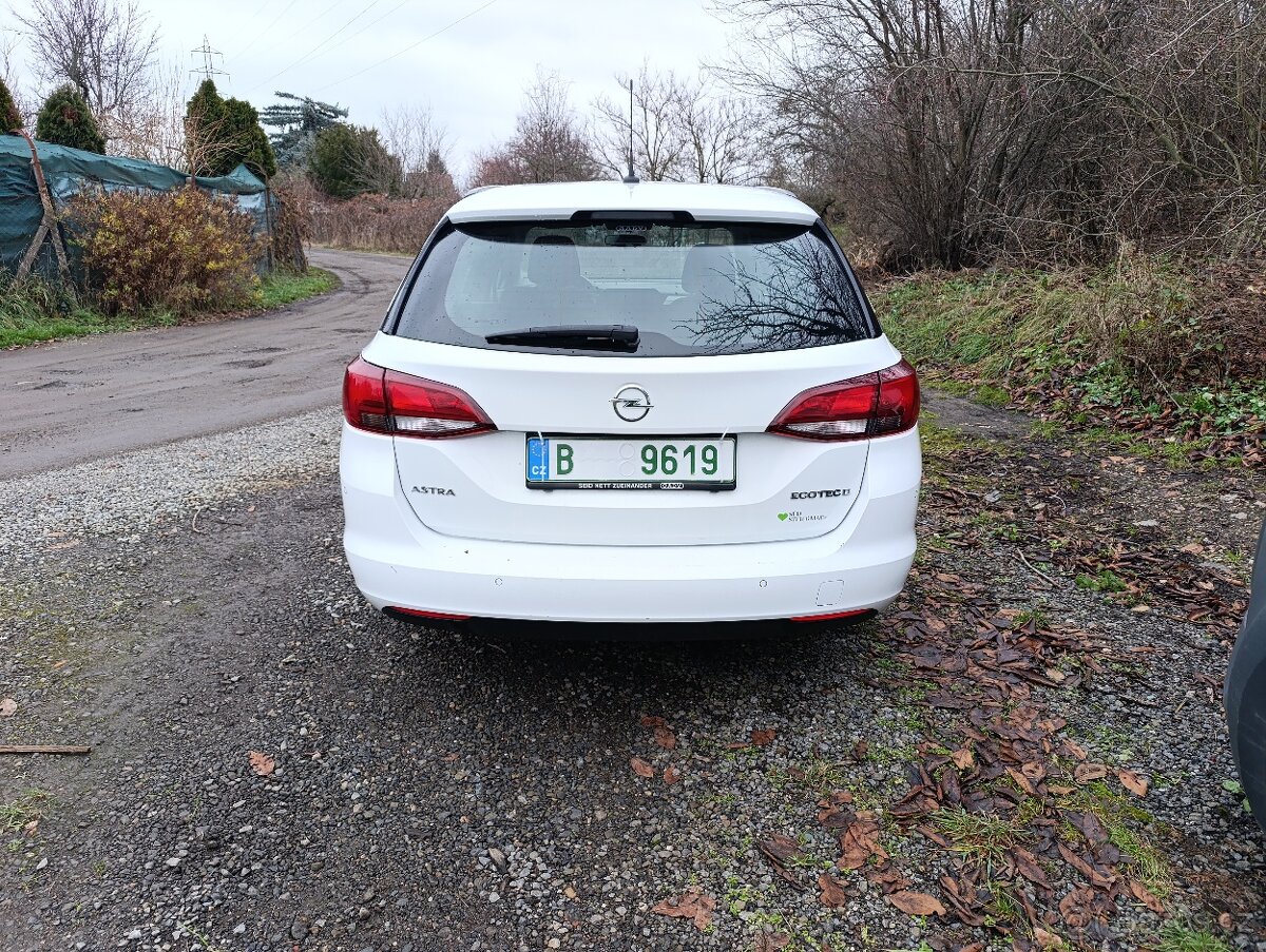 Opel Astra model K 2018 - 4