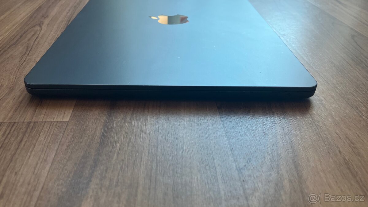 Macbook Air 13” 2022 M2 - 4