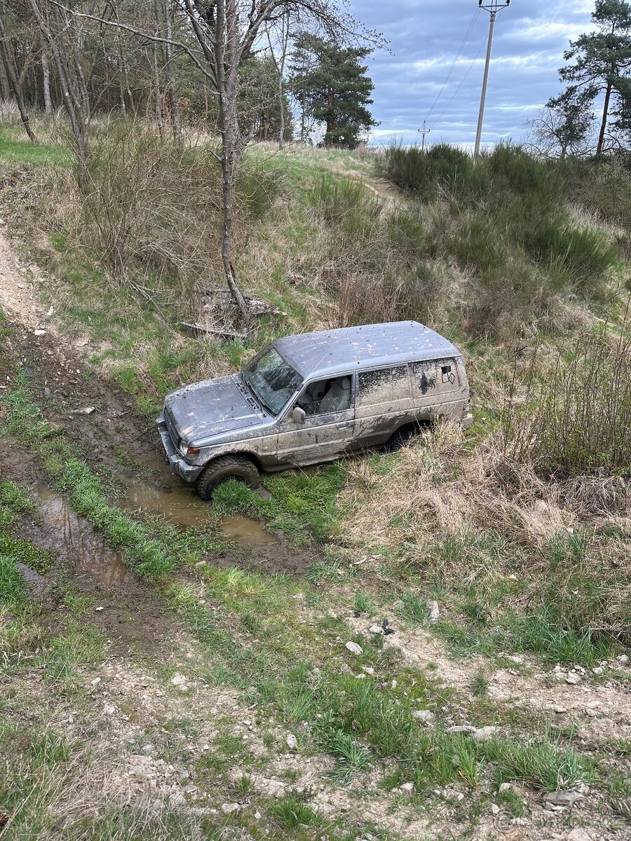 Mitsubishi Pajero bez tp