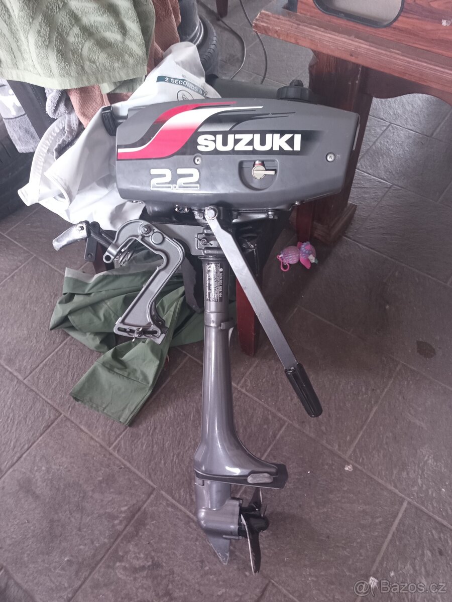 Motorový člun Quiksilver - 4