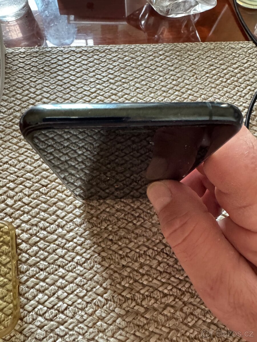 Prodám Apple IPhone 11PRO - 4