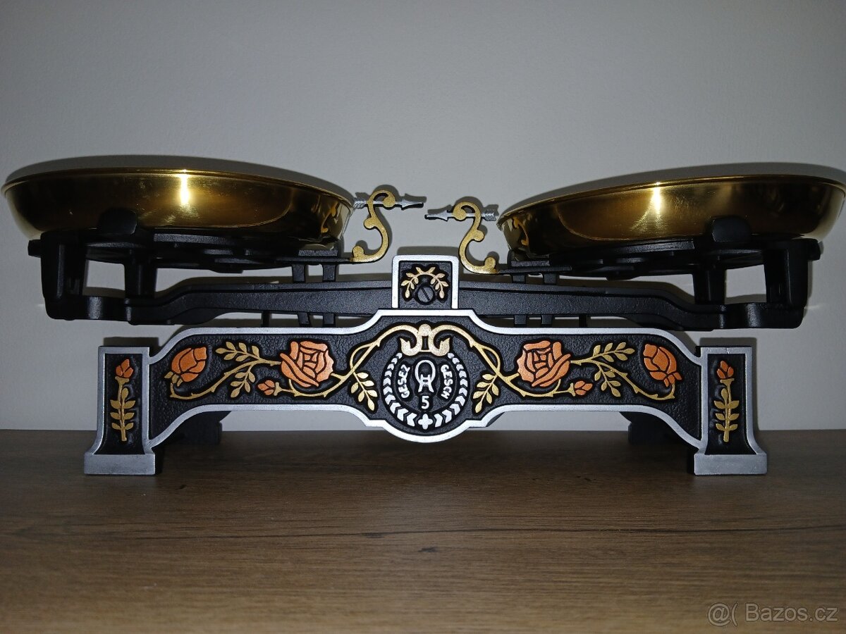 Staré váhy.Květiny 1. - 4