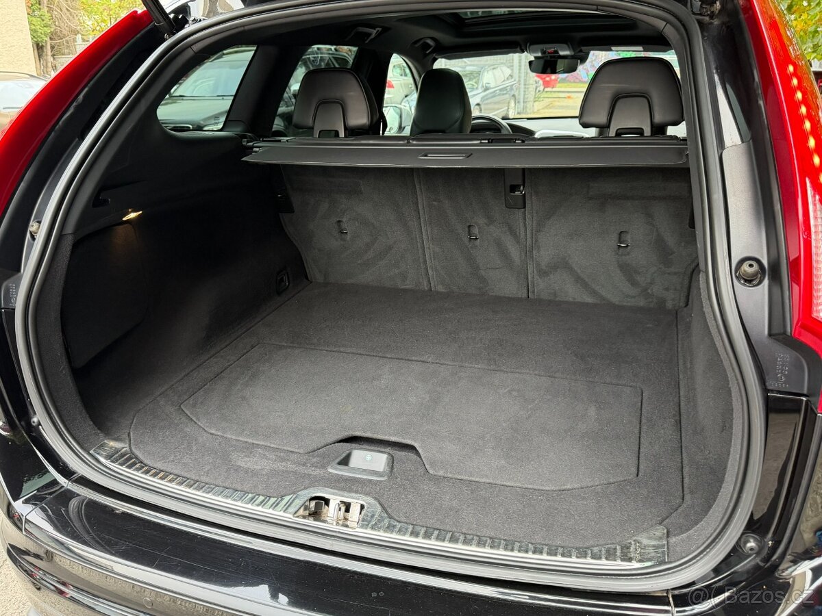 Volvo XC60 D5 AWD R-Design - 4