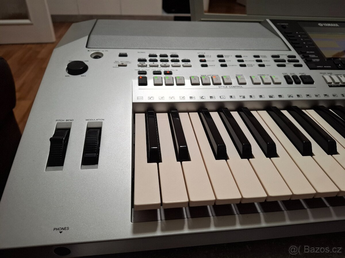 Yamaha psr s900 - 4