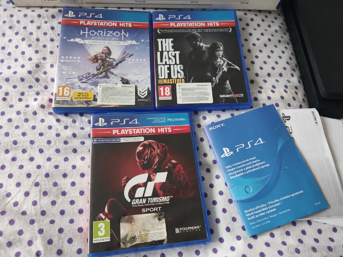 Playstation 4 Slim - 4