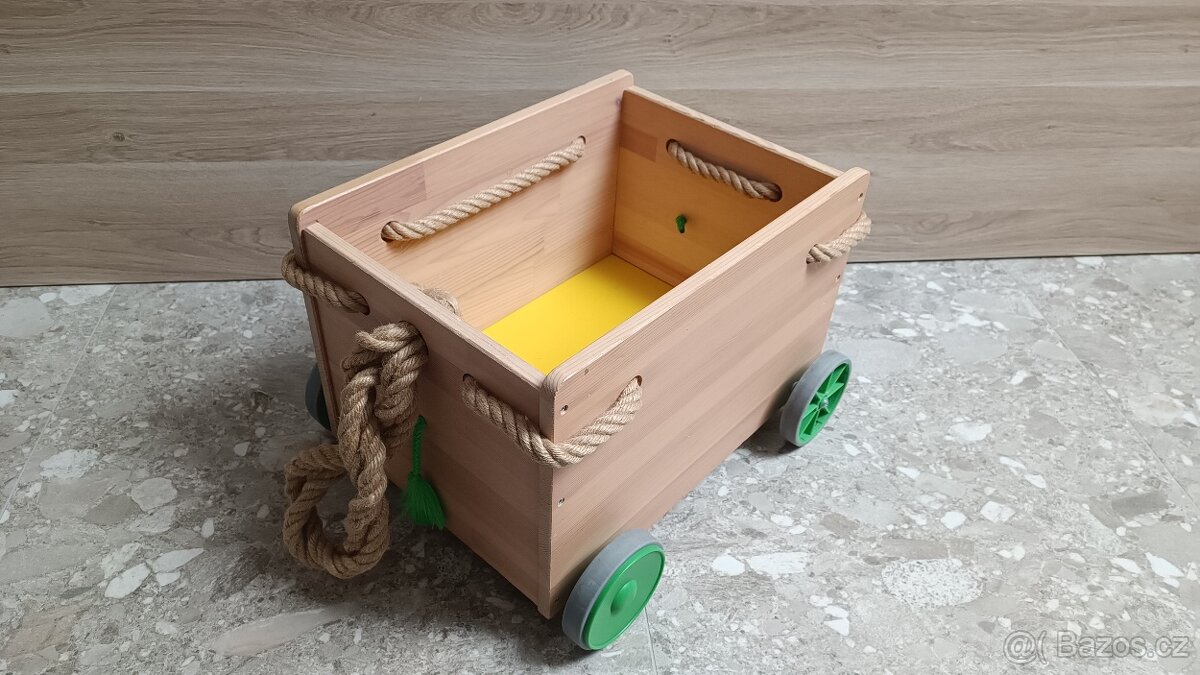 Dětská garáž s vozíčkem - 4