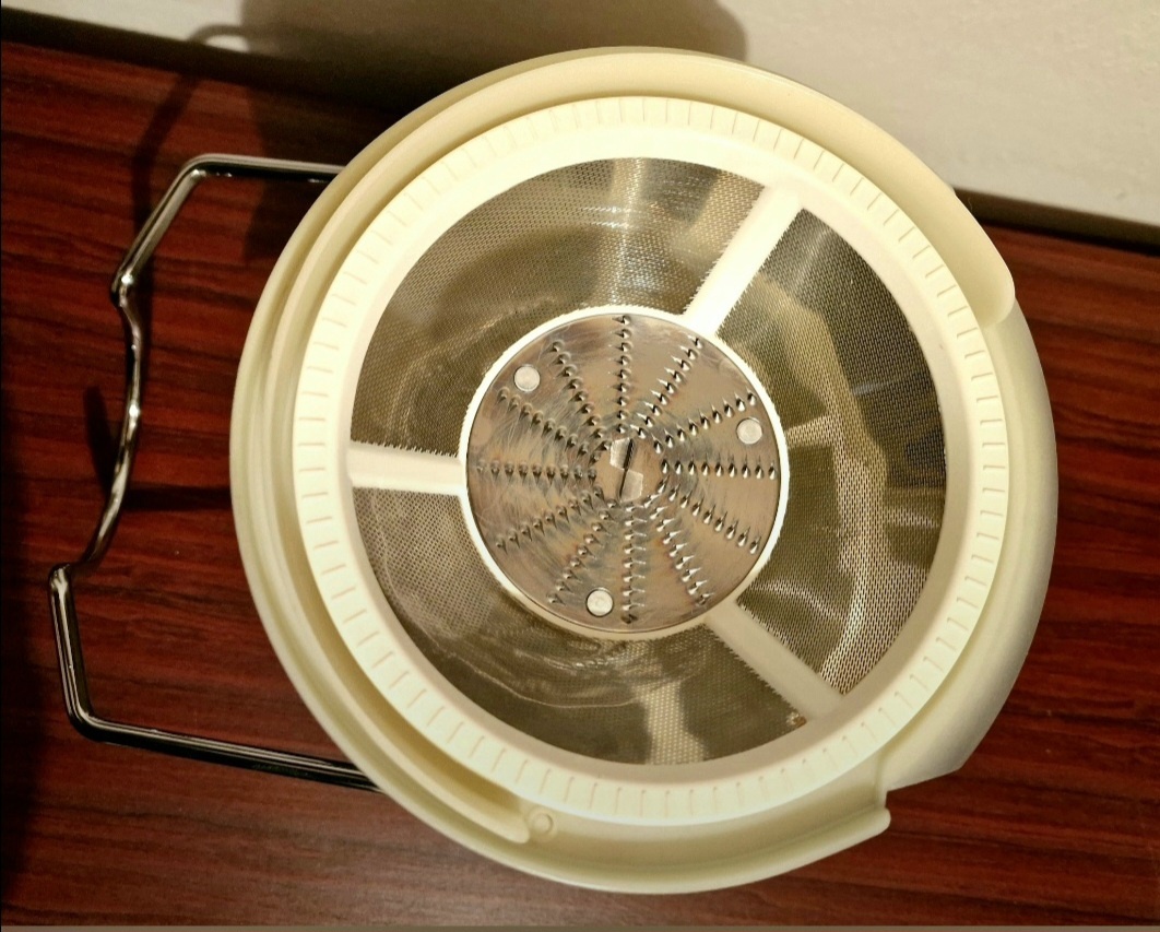 ZÁNOVNÍ ODŠŤAVŇOVAČ - 4