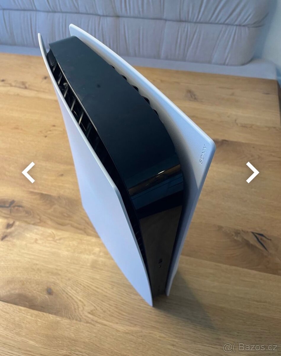 PlayStation 5 (disk) + 2 ovladače - 4