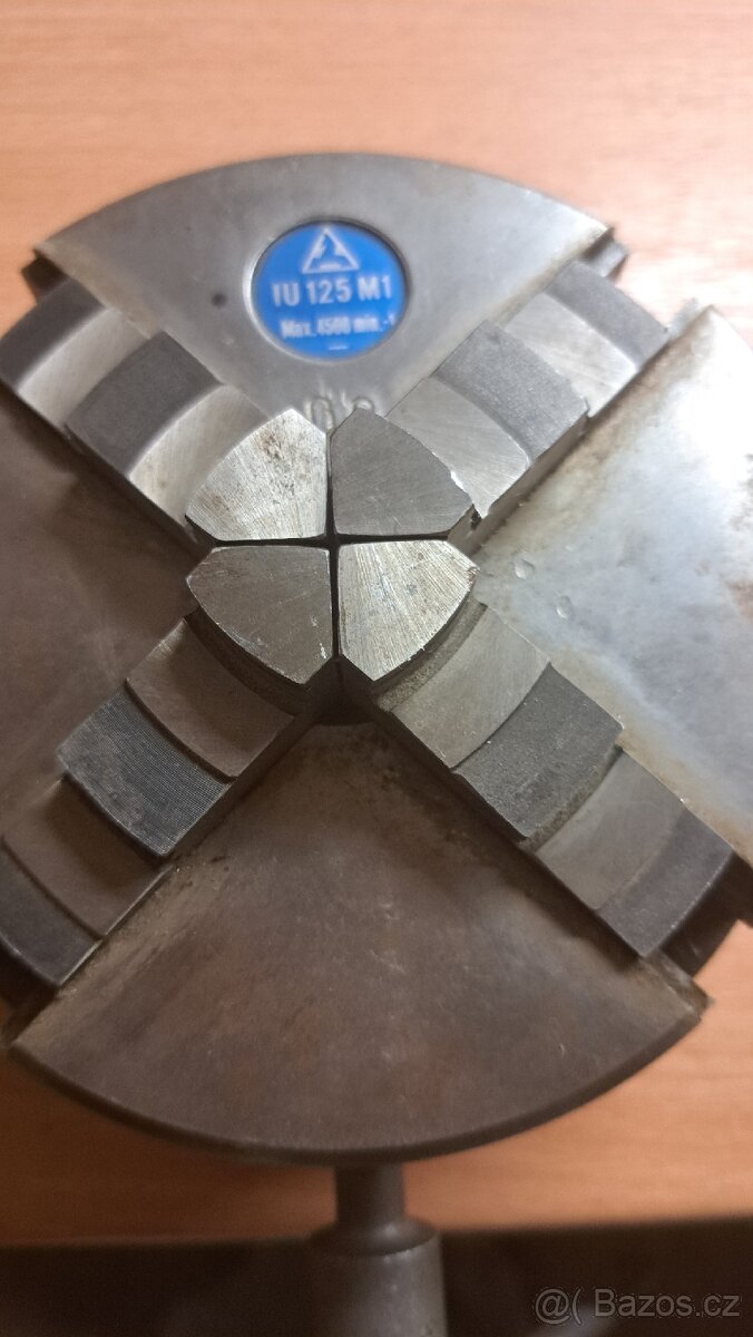 Čtyřčelisťové sklíčidlo TOS – ČSN - 4