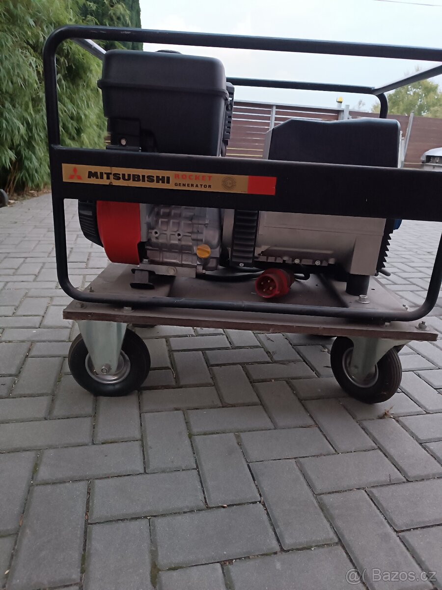 prodám elektrocentrálu Mitsubischi silnou skoro nepoužívanou - 4