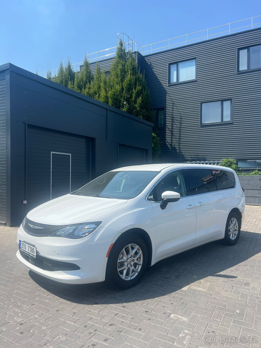 Prodám Chrysler Pacifica 2022 3,6 V6 - 4
