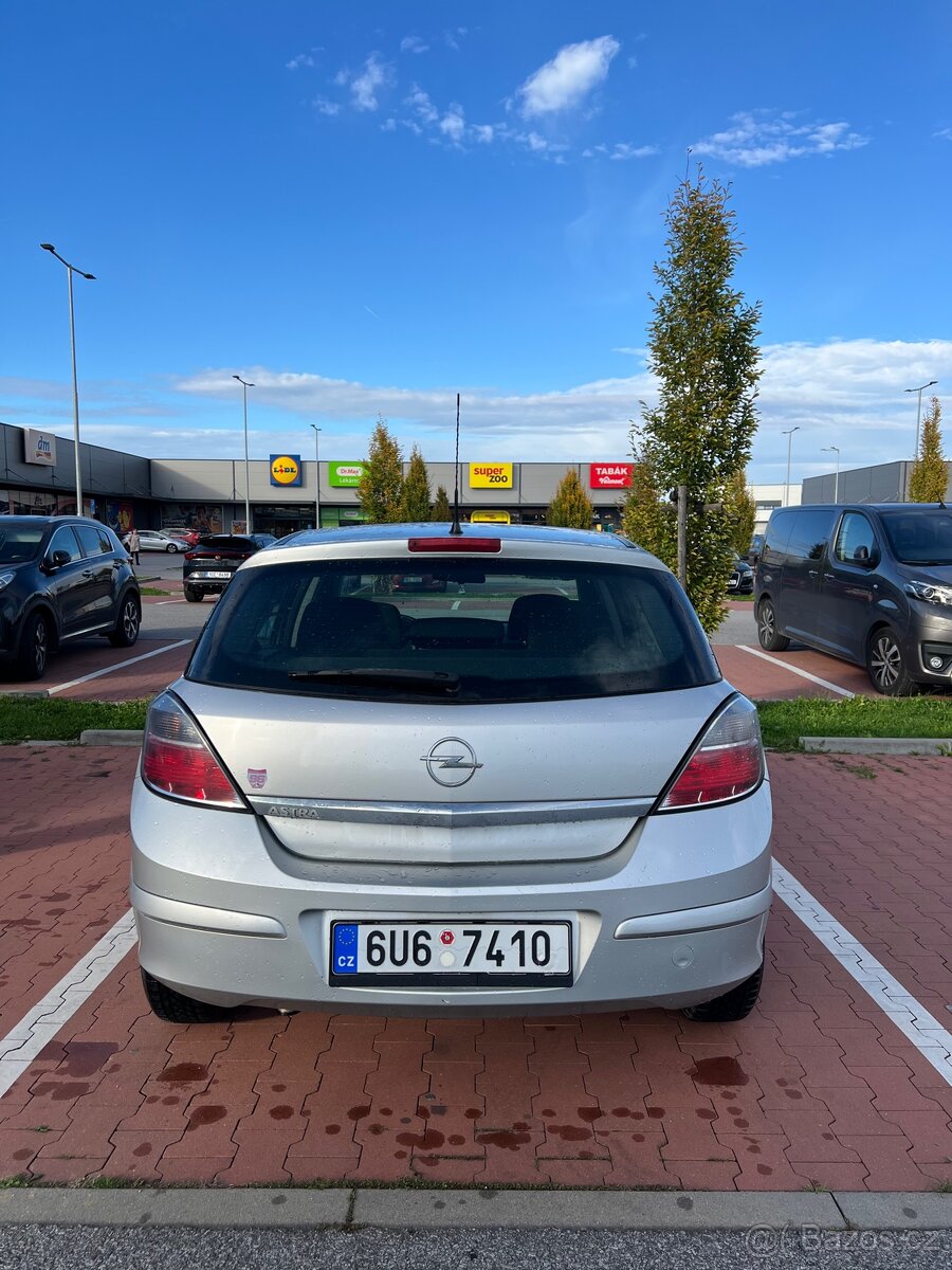 Opel Astra 1.6 Benzín - 4