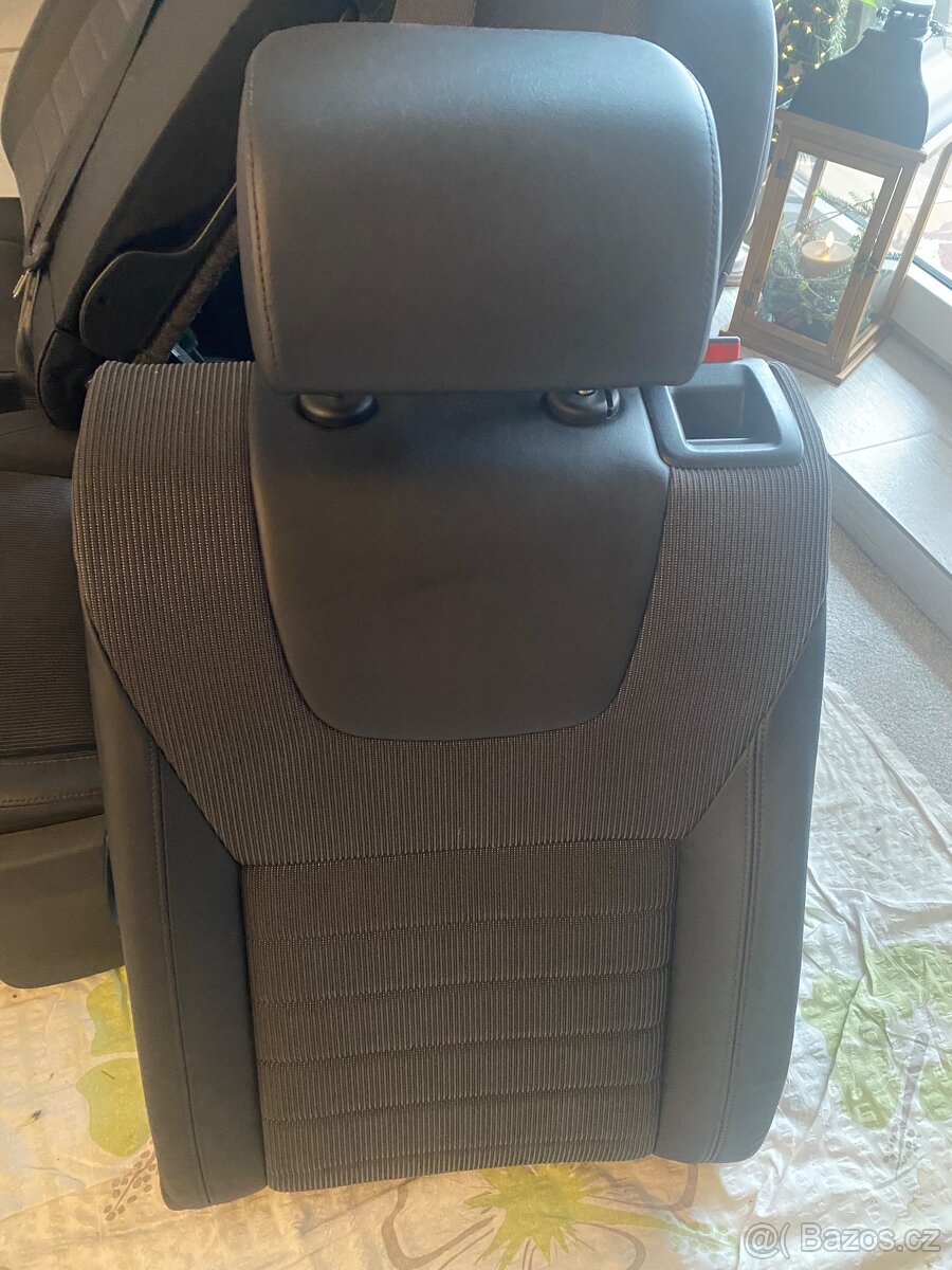 Sedačky Škoda Octavia 3 - 4