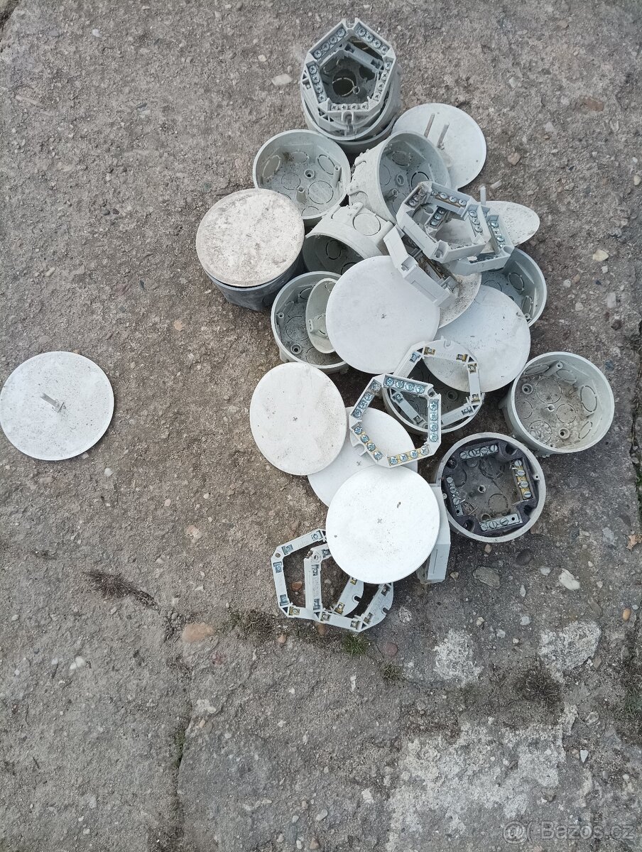 Prodám - daruji elektroinstalační material - 4