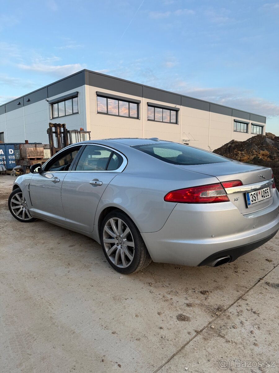 Jaguar xf - 4