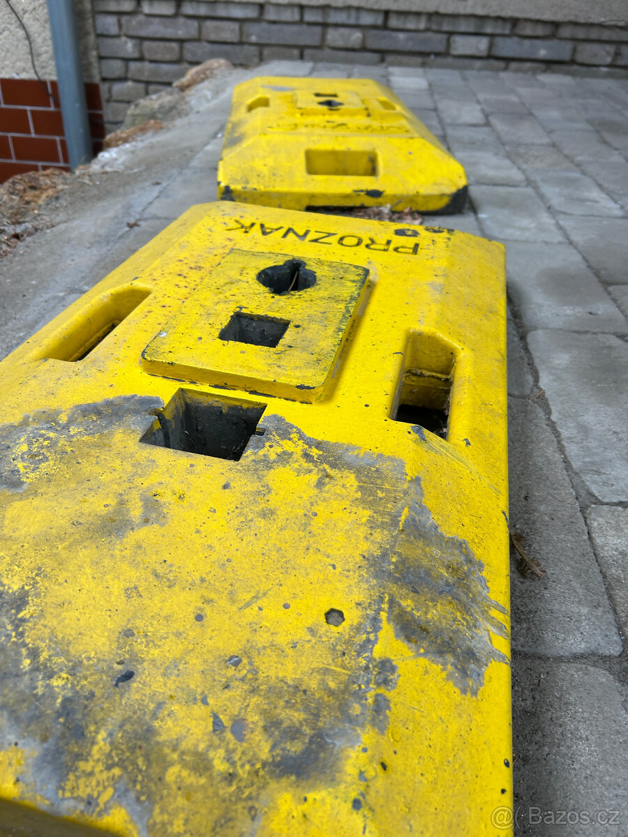 Podstavec pro dopravní značky PROZNAK - 4