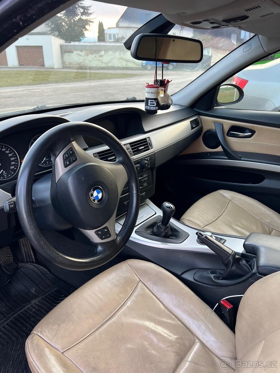 BMW e90, 320d m47 - 4
