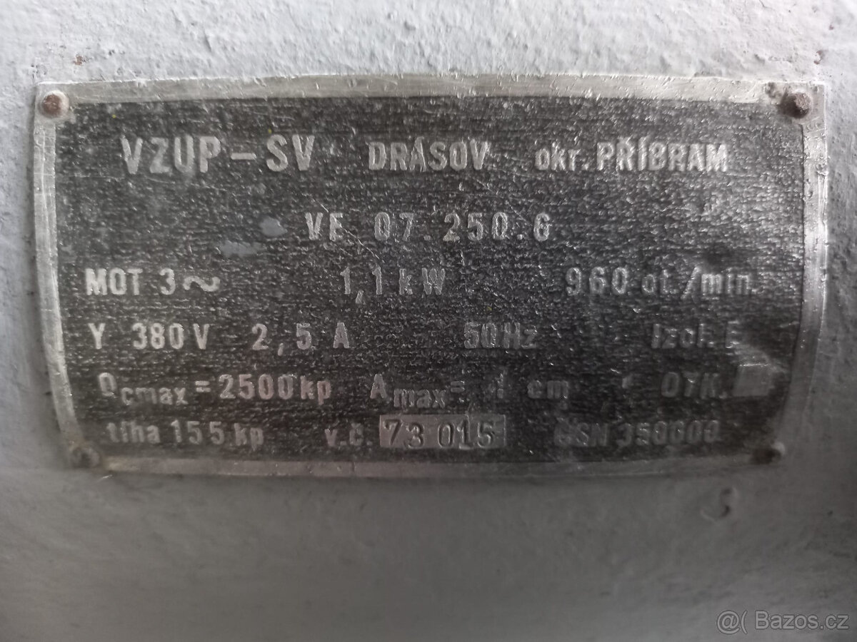 Vibrátor - 4