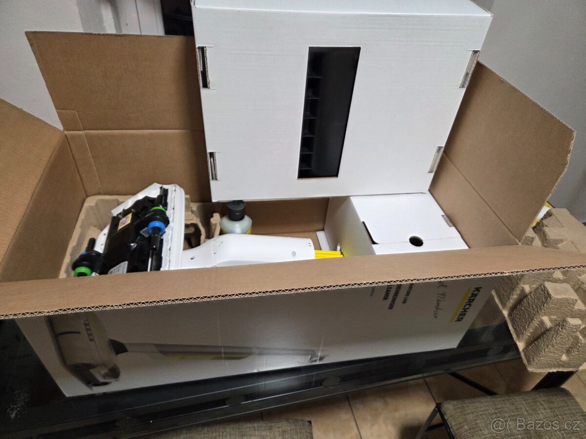 Vysavač Kärcher FC 8 Smart Signature - 4