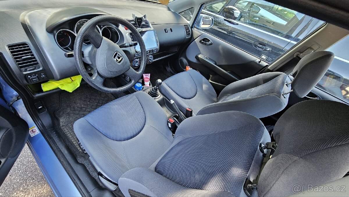Honda Jazz II 1.3 i-DSI benzín STK do: 12/2027 - 4