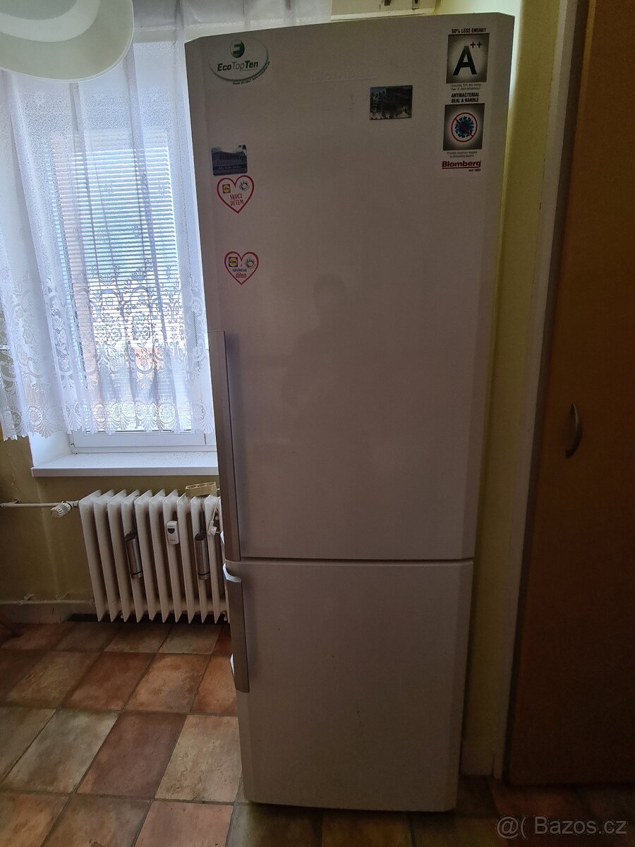 Chladnička s mrazničkou Blomberg - 4