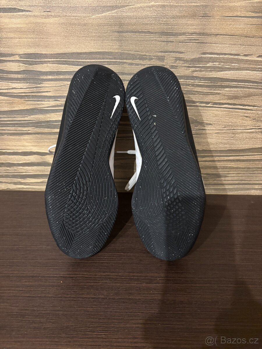 Sálovky NIKE JR PHANTOM (vel. 38) - 4