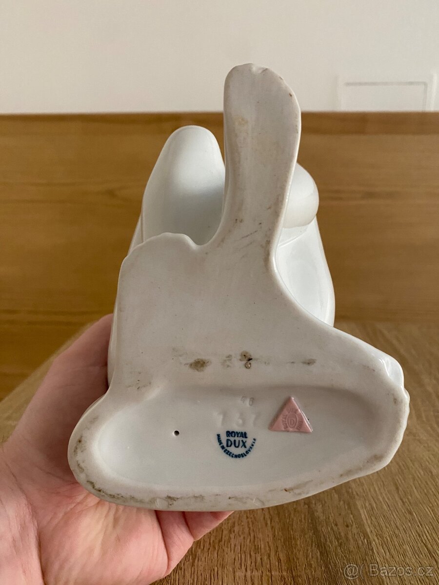 Keramická soška ženy Royal Dux - 4