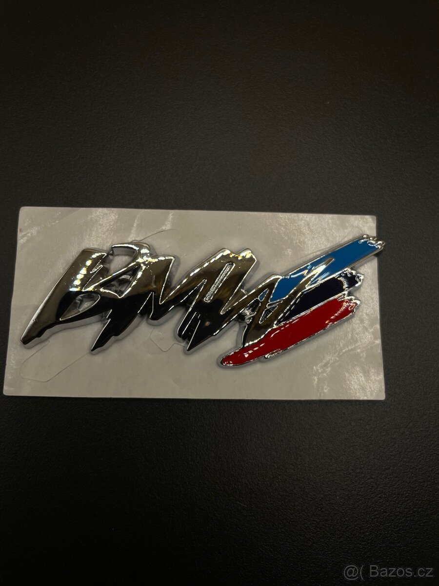 Samolepící znak na BMW - 4