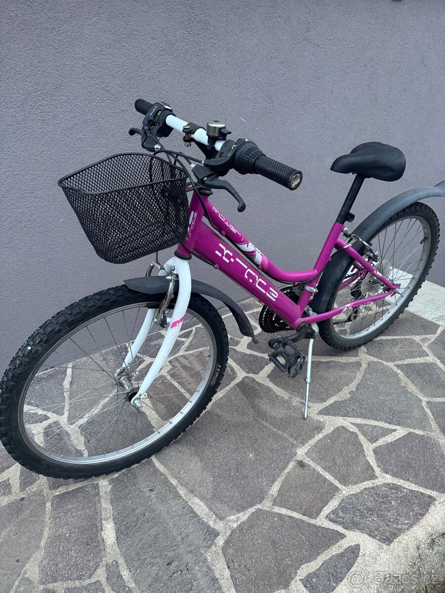 Dívčí kolo 24 - 4