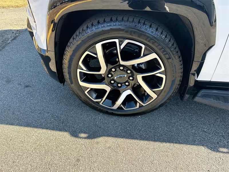 2024 Chevrolet Silverado EV RST - 4