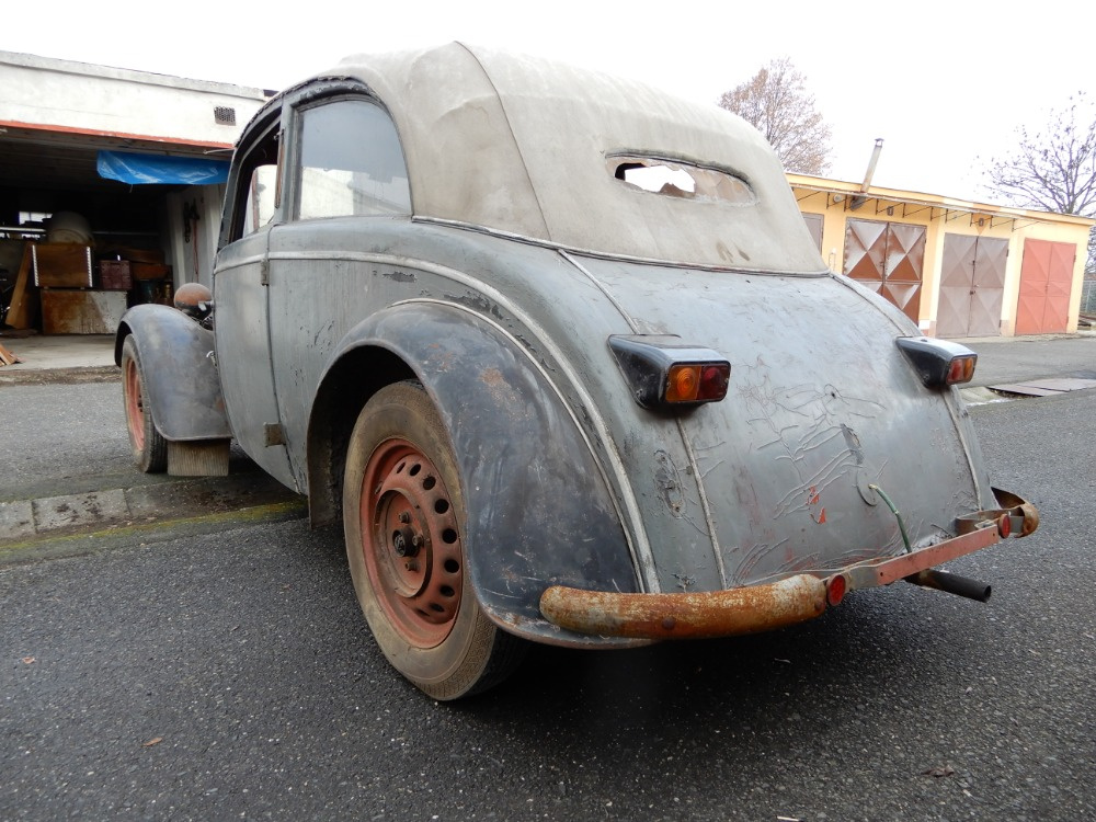 Historicky vuz DKW - 4