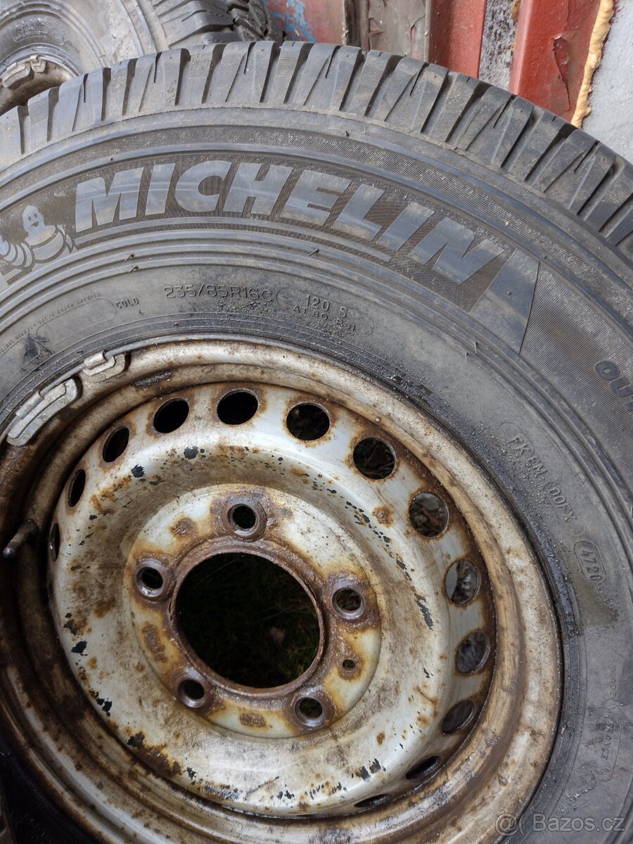 Prodám sadu kol 235/85 R16C