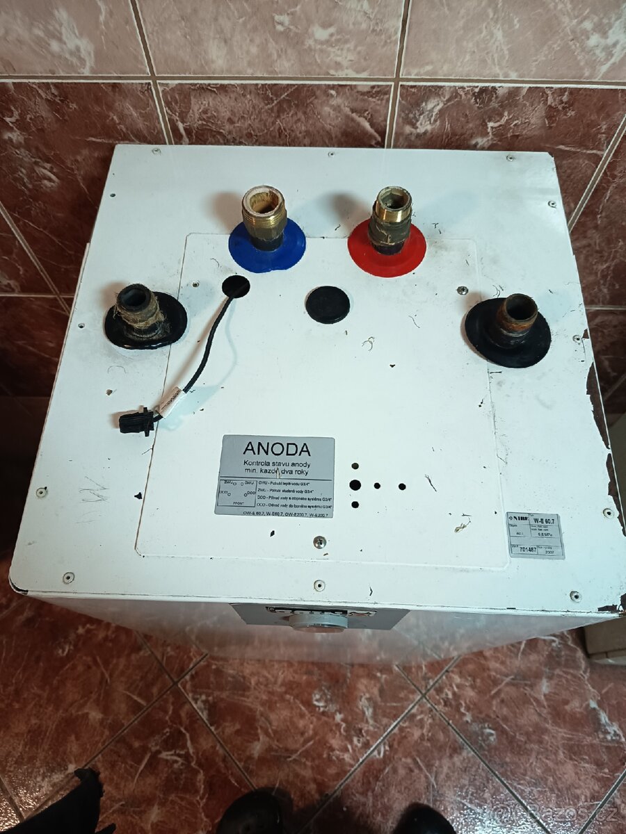 Závěsný ohřívač vody 60 l pro plynové kotle - 4