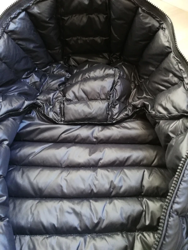 Lehká prošívaná bunda Armani - 4