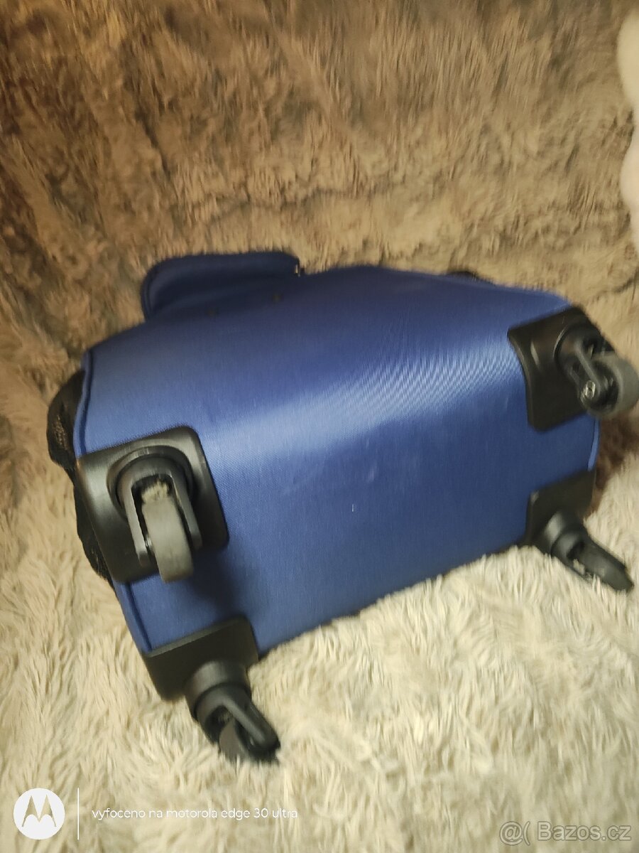 Dětský cstovní kufr na kolečkách - 4