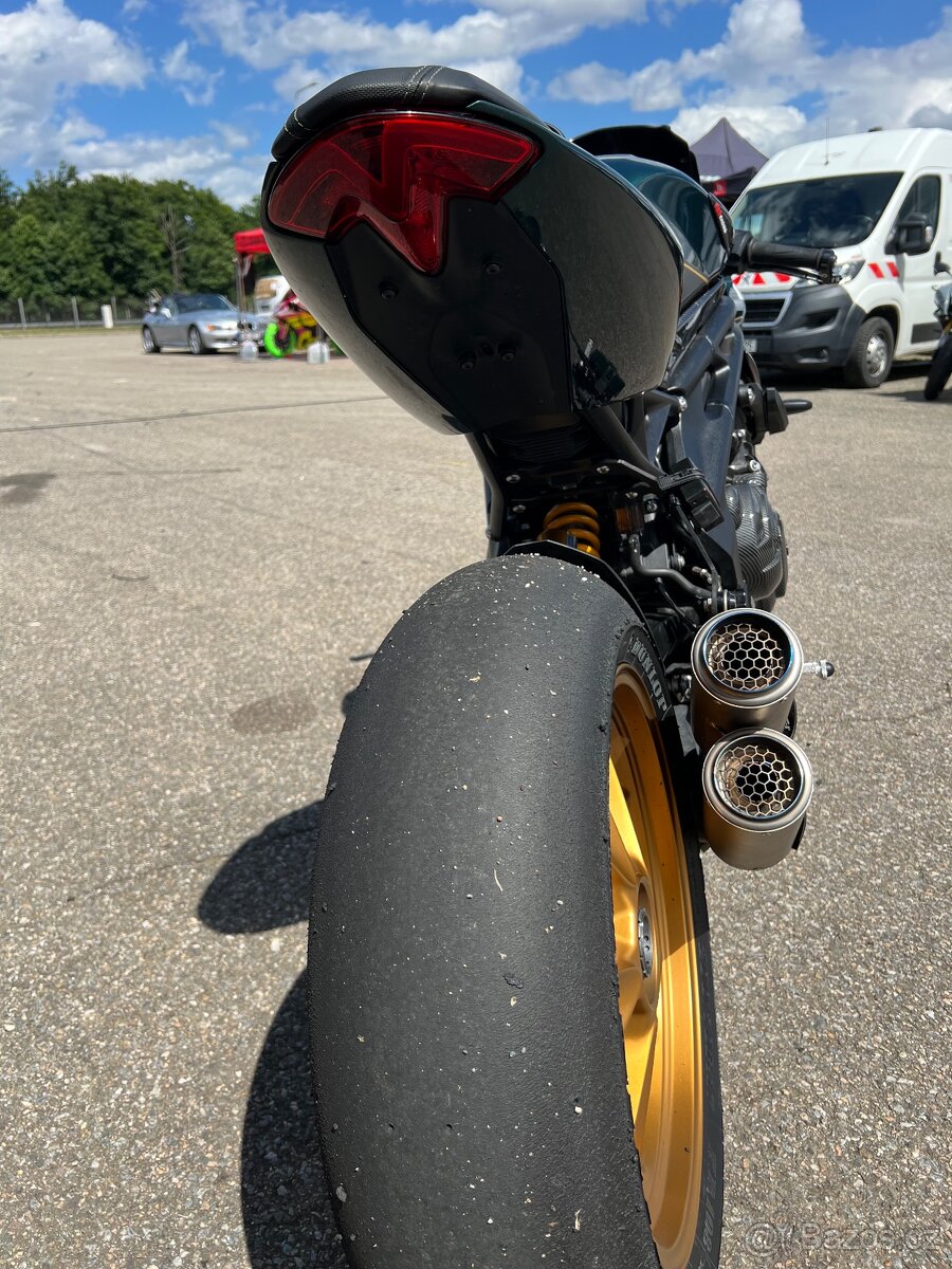 TRIUMPH SPEED TRIPLE 1200 RR - 4