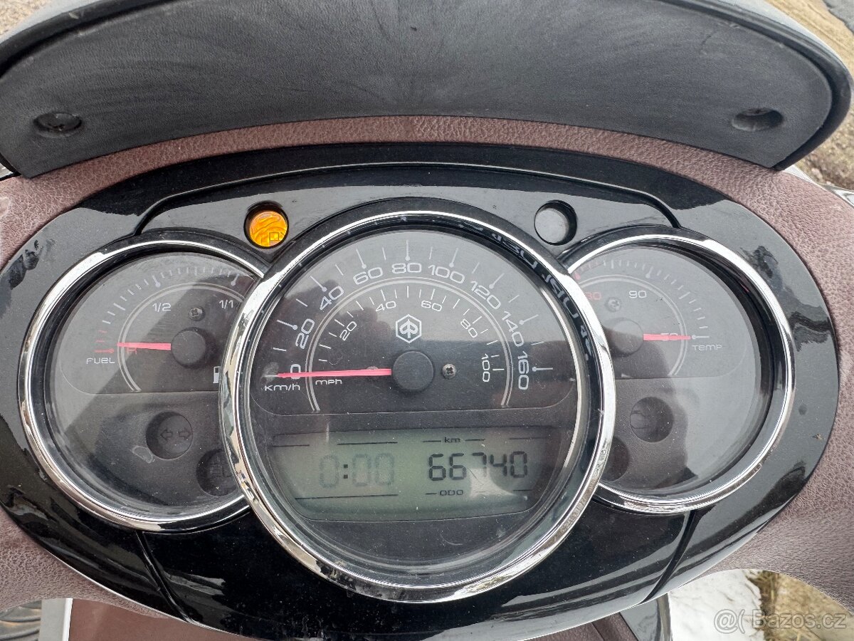 PIAGGIO BEVERLY 300 - 4