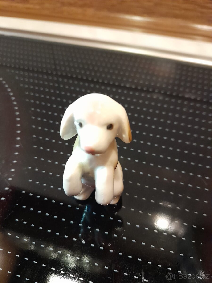 Porcelánová miniatura pejsků, dekorace - 4