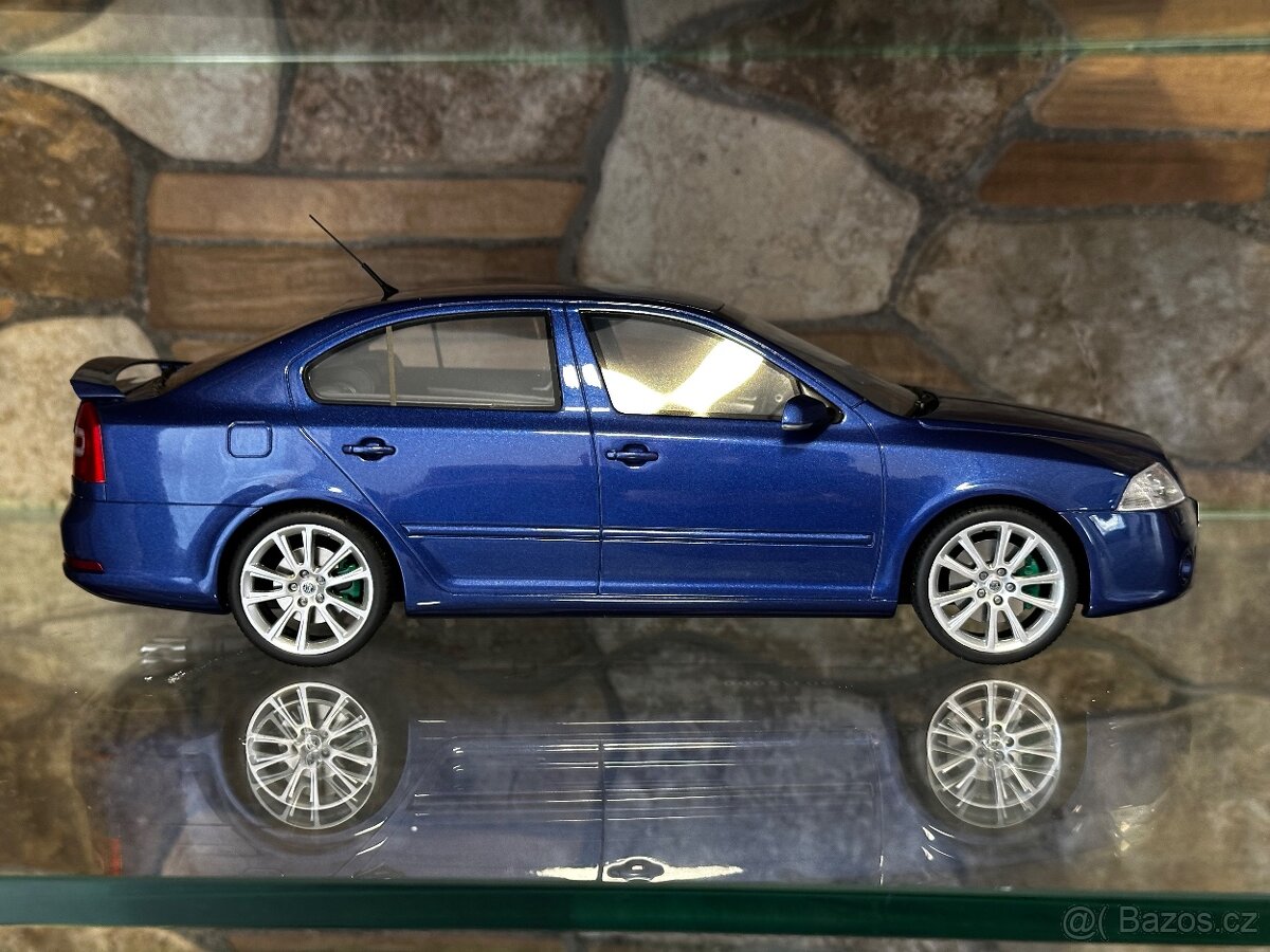 Škoda Octavia 2 RS Race Blue - 4