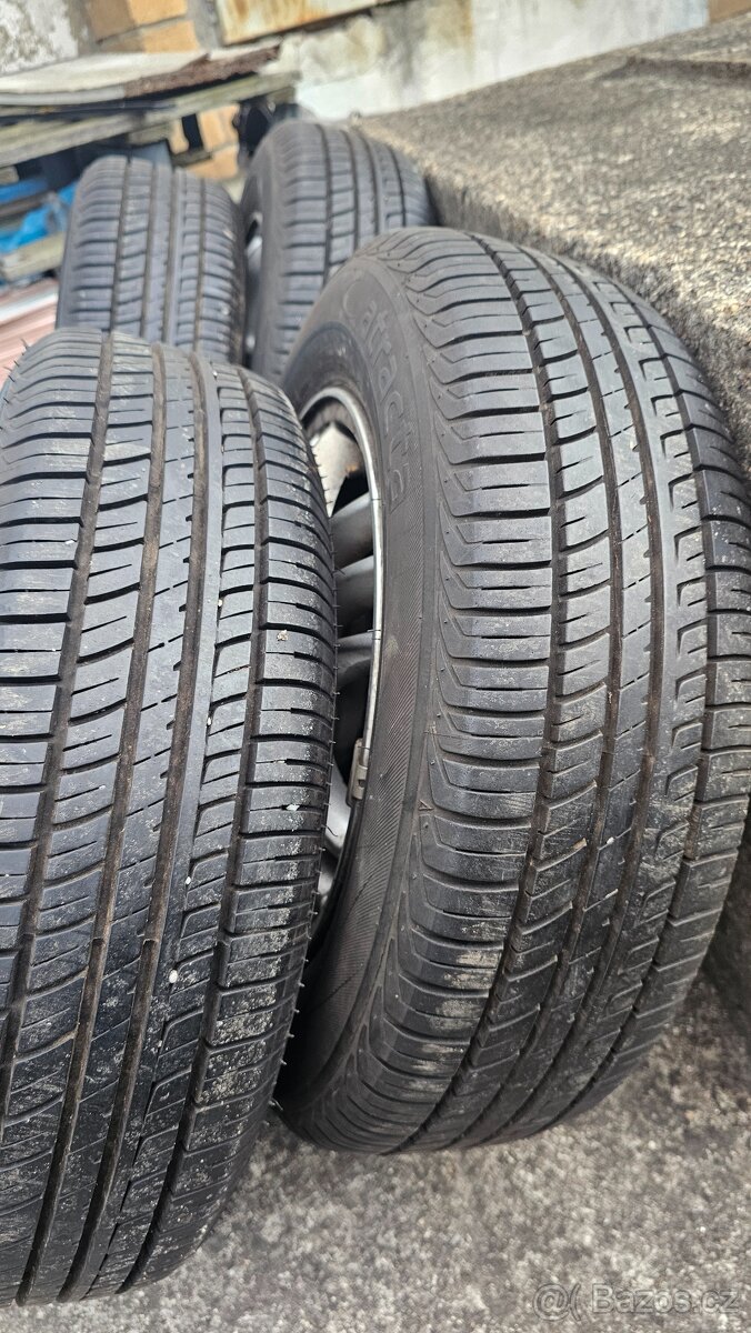 Letni pneu na alu 165 / 70 / 13 - 4