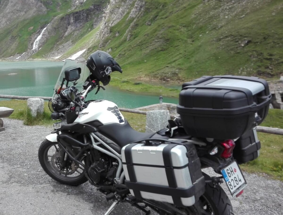 TRIUMPH TIGER 800 - 4