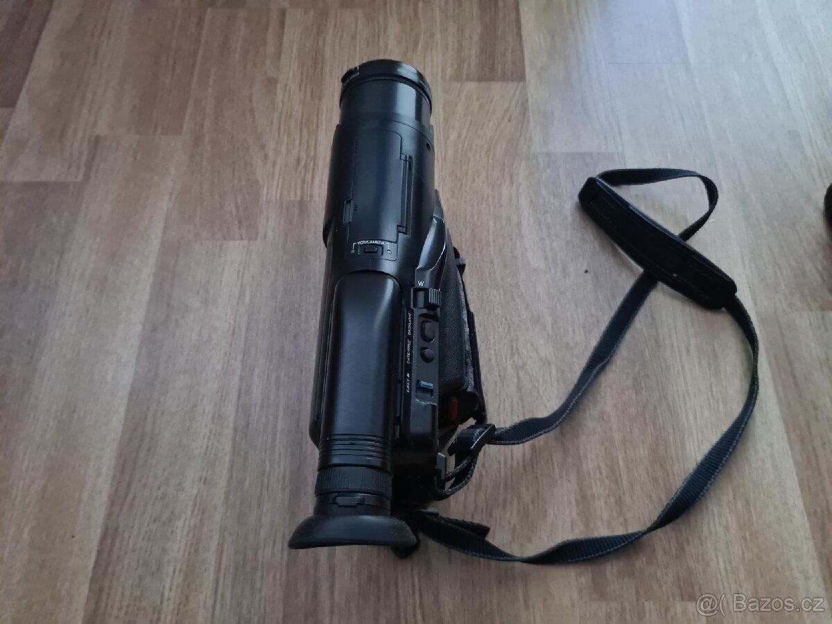 Kamera Panasonic RX 10 - 4