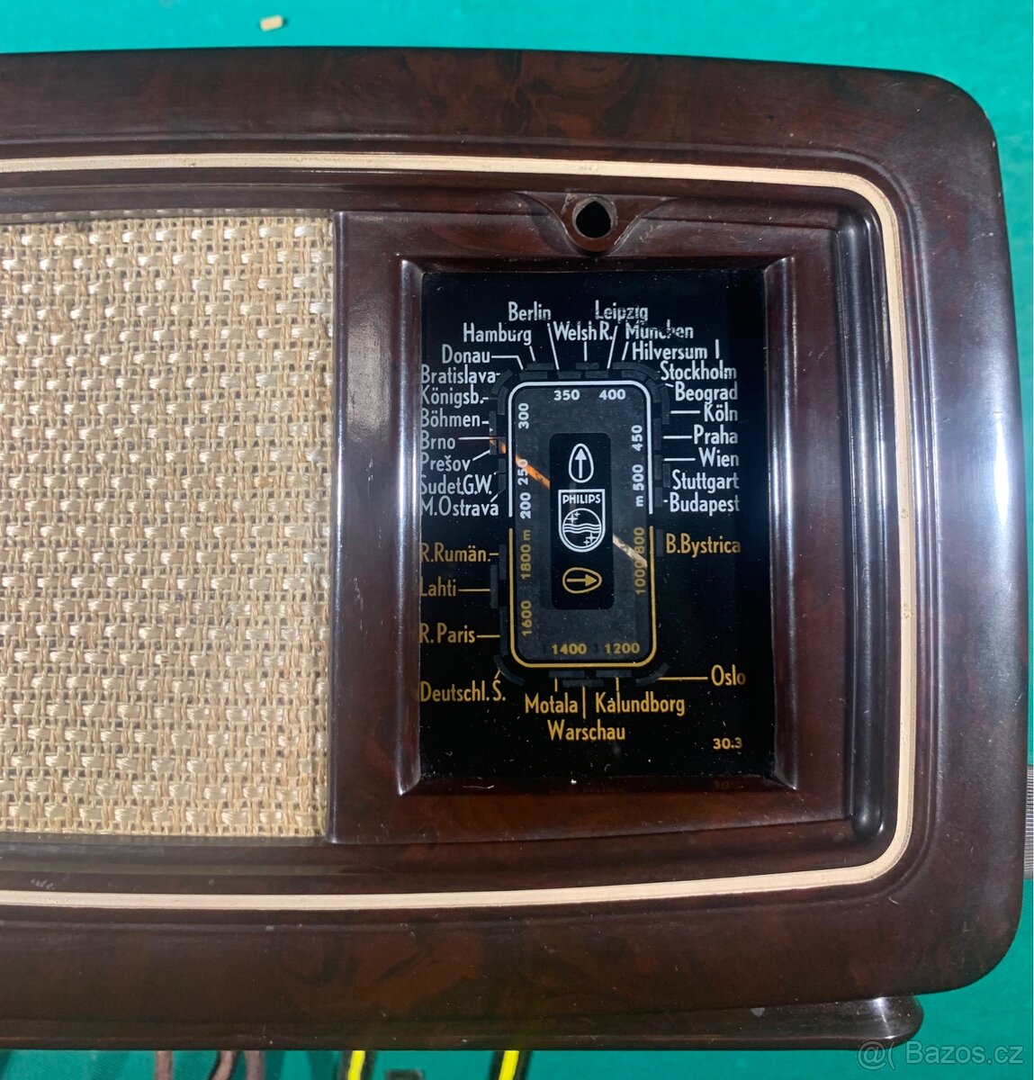 Vintage bakelitové rádio - 4
